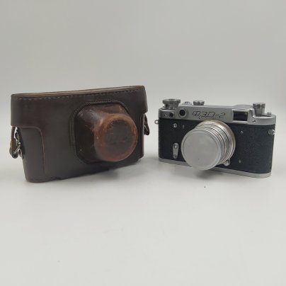 Фотоаппарат пленочный "ФЭД-2" с объективом "Индустар-26м" в оригинальном кофре, металл, пластик, стекло, кожа, Харьковский машиностроительный завод им. Дзержинского (ФЭД), СССР, 1955-1970 гг.