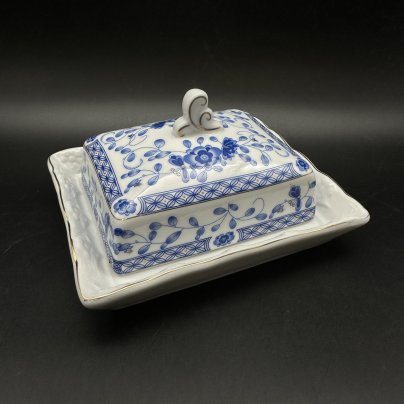 Маслёнка с цветочным декором, фарфор, деколь, золочение, Lefard (Лефард), Китай, 2000-2010 гг.