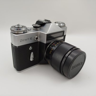 Фотоаппарат "Зенит-Е" с объективом "Индустар 61 Л/З - МС", металл, бакелит, стекло, Красногорский механический завод (КМЗ), СССР, 1976 г.
