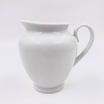 Молочник лаконичной формы, фарфор, Россия, 2010-2020 гг.
