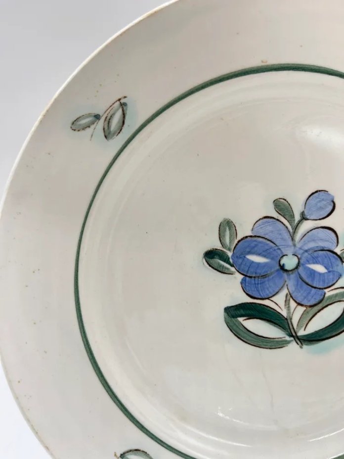 Набор из 3-х тарелок с цветочным декором, фаянс, Конаковский фаянсовый завод им. М.И. Калинина (ЗиК Конаково), СССР, 1962-1974 гг.