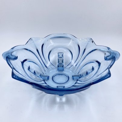 Фруктовница (конфетница), украшенная рельефным декором, August Walther and Sohne AG, стекло