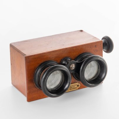 Стереоскоп винтажный "VERASCOPE RICHARD", дерево, стекло, пластик, Richard Freres (RF), Франция, 1880-1910 гг.