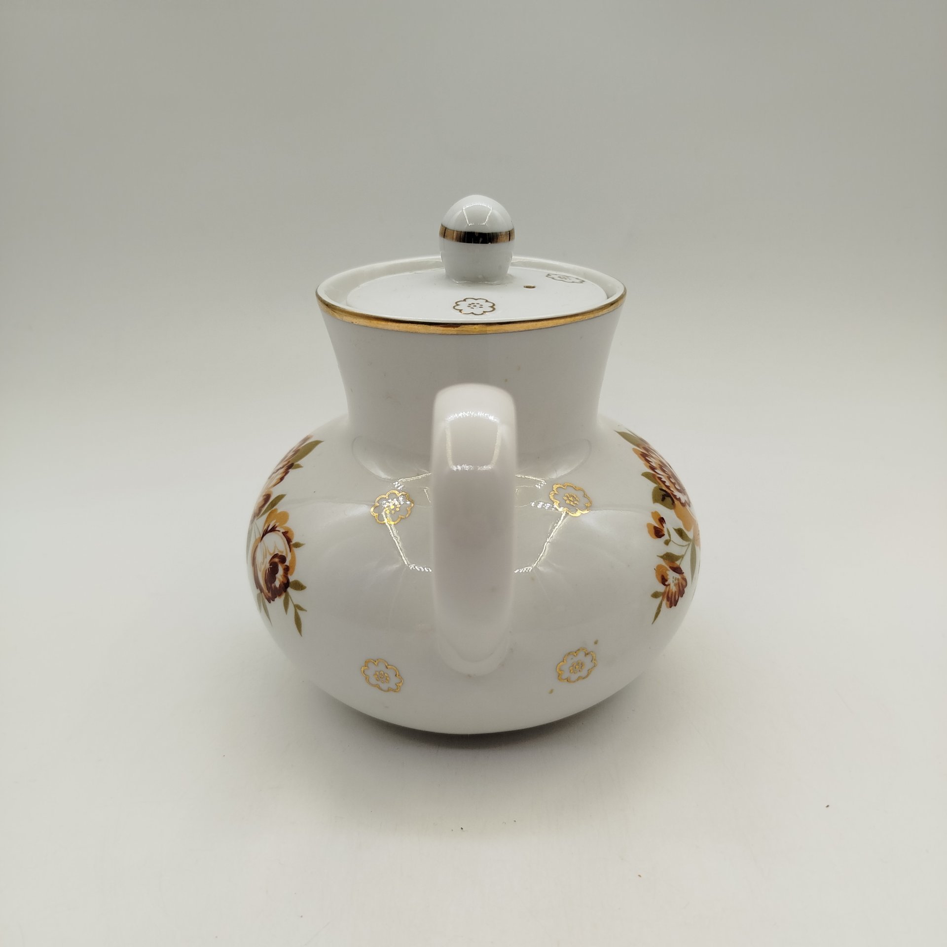 Чайник с растительным декором, фарфор, деколь, золочение, Дмитровский фарфоровый завод (ДФЗ Вербилки), СССР, 1965-1991 гг.