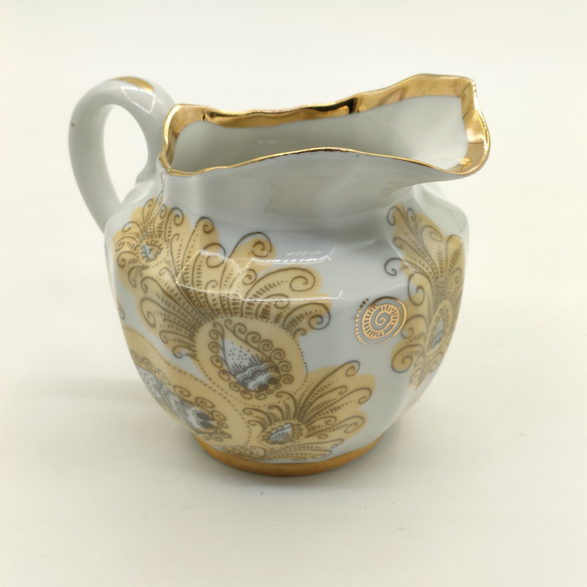 Молочник "Жар-птица", фарфор, деколь, золочение, Дмитровский фарфоровый завод (ДФЗ Вербилки), СССР, 1965-1991 гг.