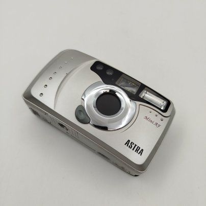 Фотоаппарат плёночный "Astra Mini AF" в кофре с оригинальной коробкой, пластик, искусственная кожа, картон, печать, Италия, 1990-2010 гг.