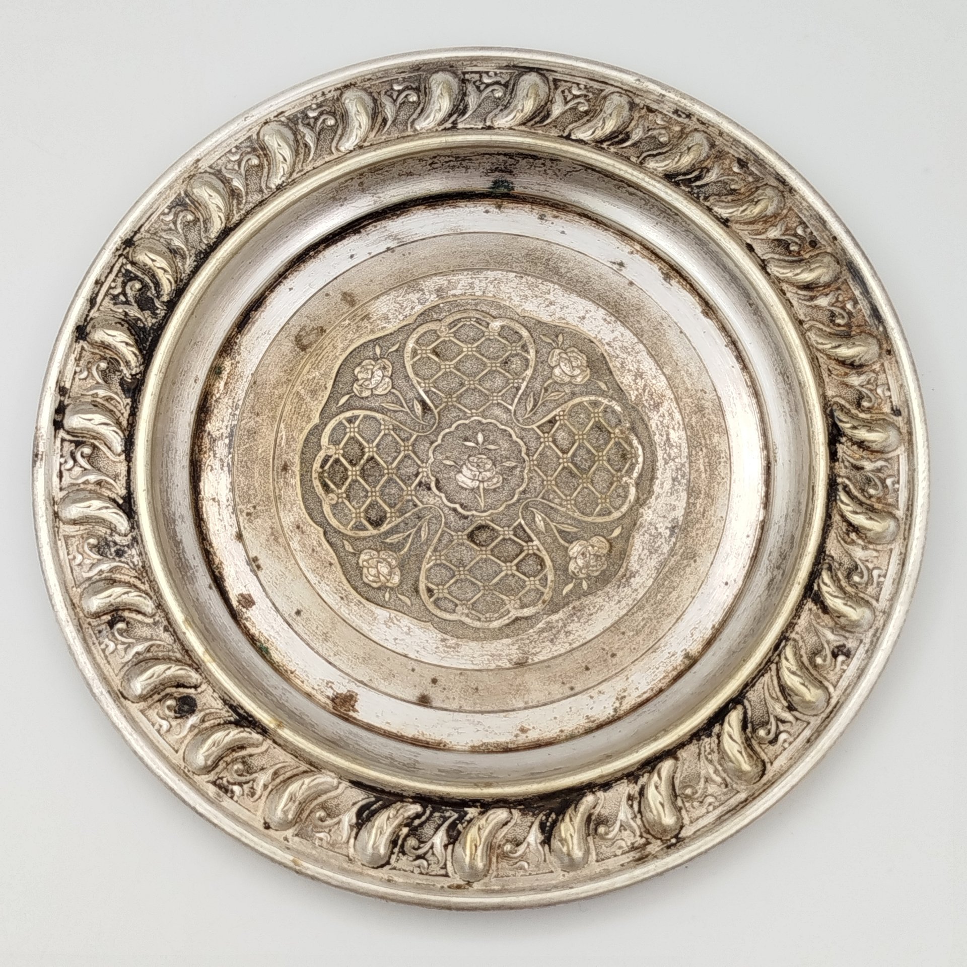 Тарелочка с цветочным декором, латунь, Европа, 1930-1960 гг.
