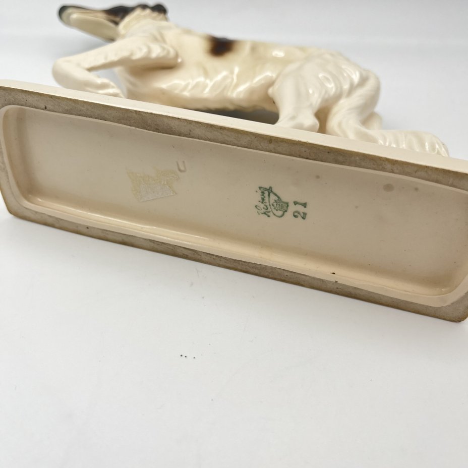 Статуэтка "Борзая", фаянс, аэрография, Hertwig & Co., Германия, 1941-1958 гг.