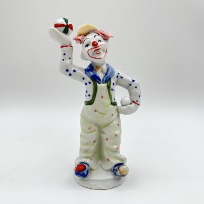 Статуэтка "Клоун с мячами", фарфор, роспись, Азия, 1980-2000 гг.