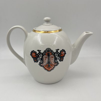 Чайник "Ауструму", фарфор, деколь, золочение, Рижский фарфорово-фаянсовый завод, СССР, 1970-1980 гг.