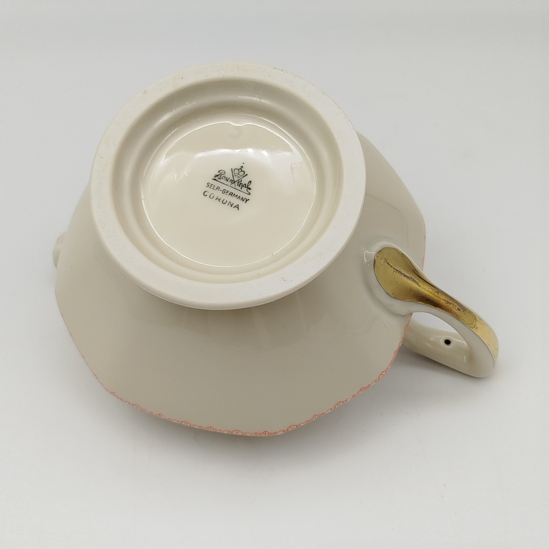 Молочник, украшенный растительным орнаментом, фарфор, деколь, золочение, Rosenthal (Розенталь), Германия, 1941 г.