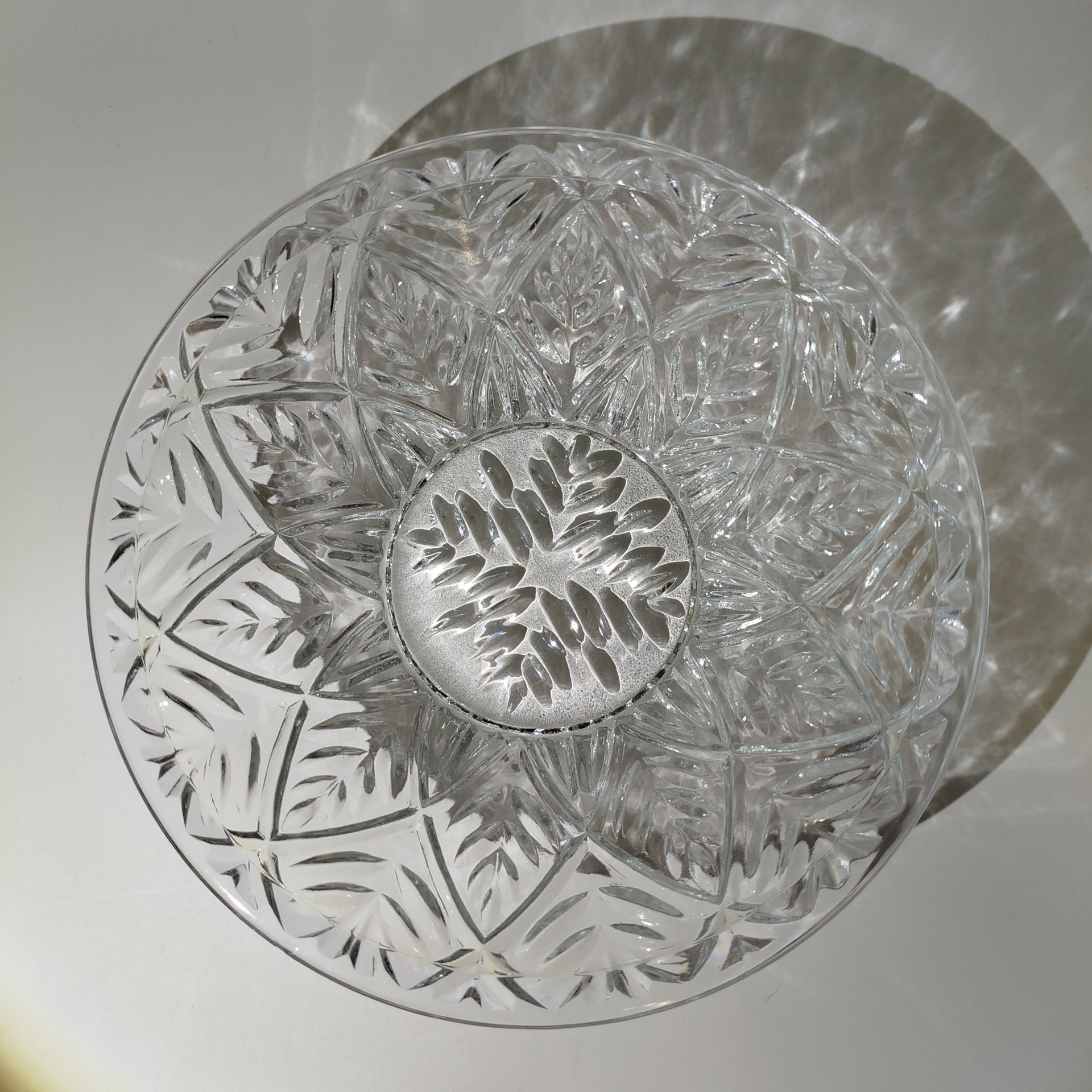 Салатник с резным декором, хрусталь, гранение, СССР, 1970-1990 гг.