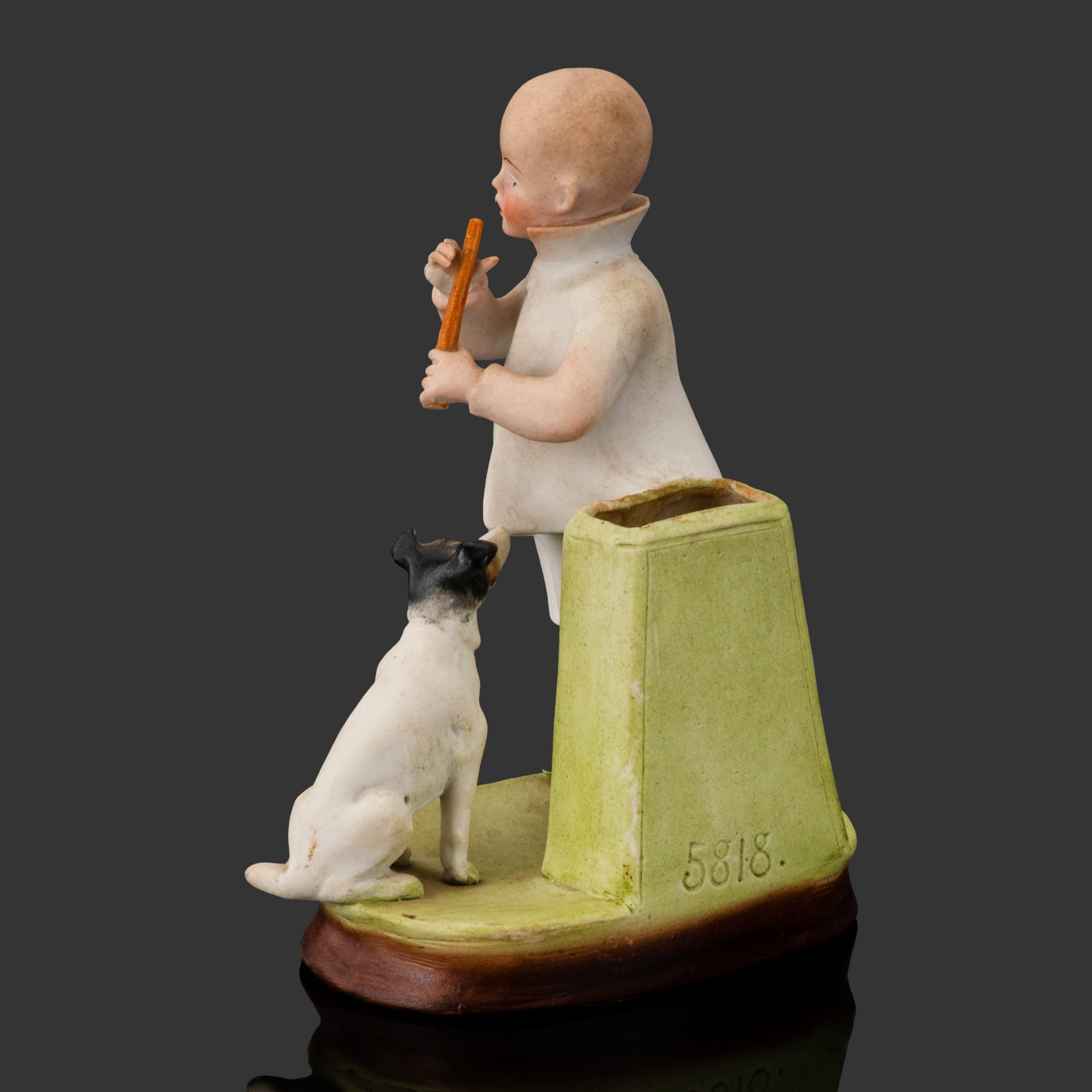 Статуэтка "Мальчик с дудочкой"