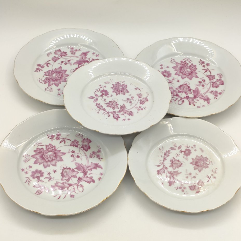Набор из 2-х пирожковых и 3-х десертных тарелок с монохромным цветочным декором, фарфор, деколь, золочение, Colditz (Кольдиц), ГДР, 1950-1980 гг.