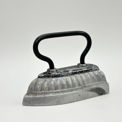 Пресс-папье утюг, металл, СССР, 1930-1950 гг.