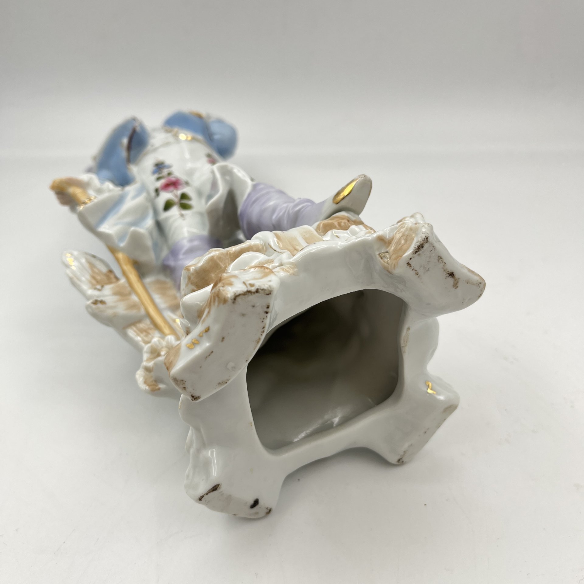 Статуэтка "Галантный кавалер в голубом камзоле", фарфор, роспись, Западная Европа, 1950-1980 гг.