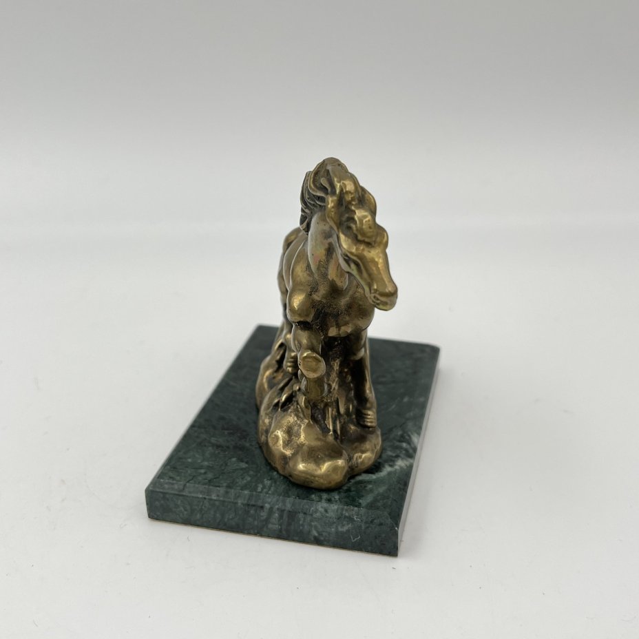 Статуэтка "Бегущий конь"