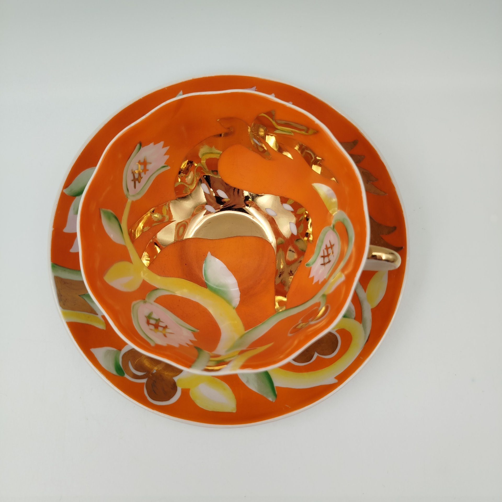 Пара чайная "Золотой олень", автор росписи П.В. Леонов, фарфор, крытье, роспись, золочение, Дулевский фарфоровый завод (Дулёво), СССР, 1952-1964 гг.