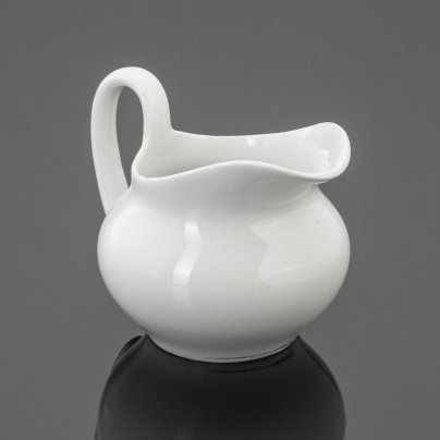 Молочник лаконичной формы, фарфор, Товарищество М.С. Кузнецова, 1889-1917 гг.