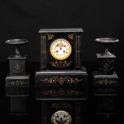 Часы каминные с парными подсвечниками (Фирма "Samuel Marti"), латунь, эмаль, бельгийский мрамор