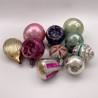 Набор из 10 елочных игрушек, стекло, роспись, металл, СССР, 1950-1970 гг.