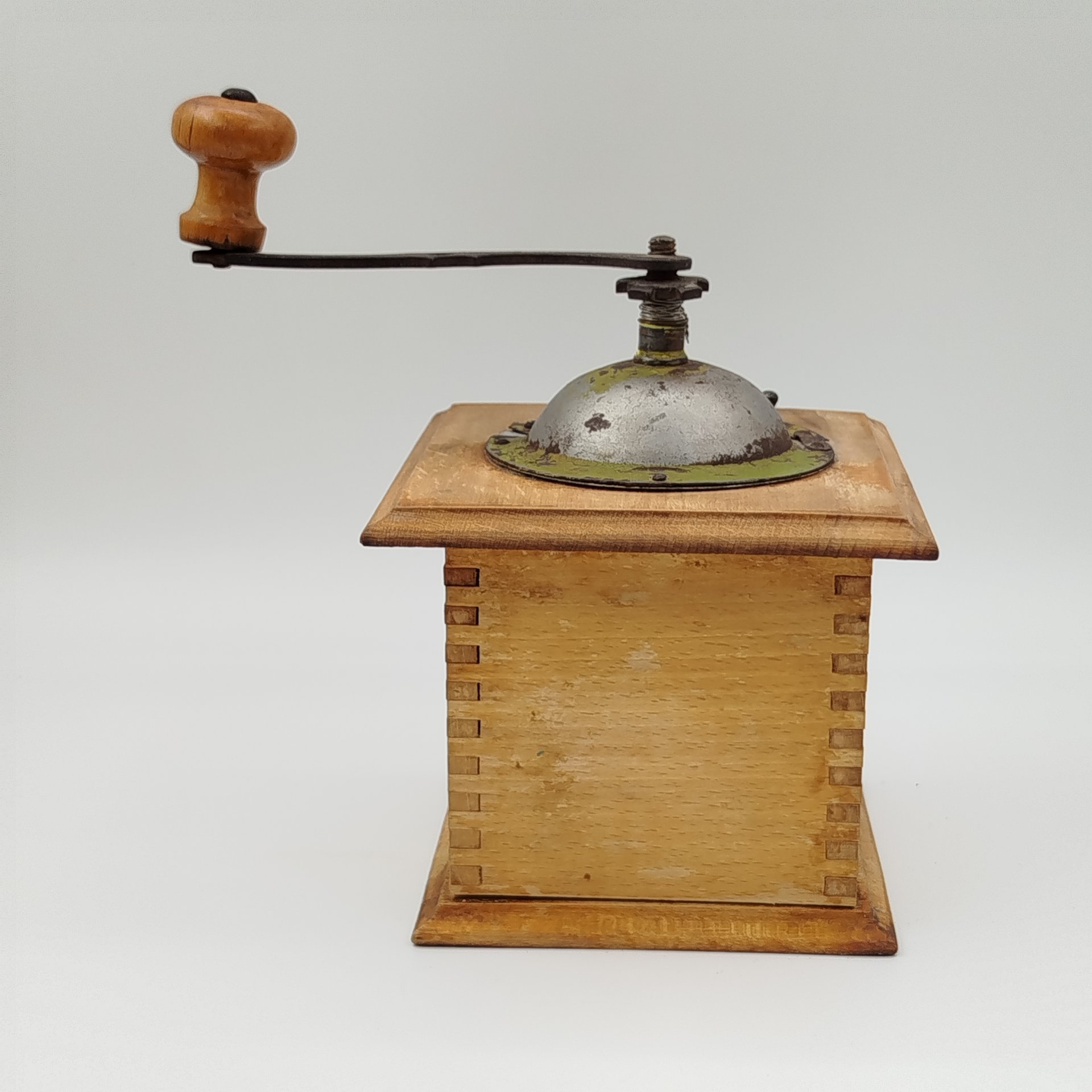 Кофемолка ручная "Java", дерево, металл, Германия, 1920-1960 гг.