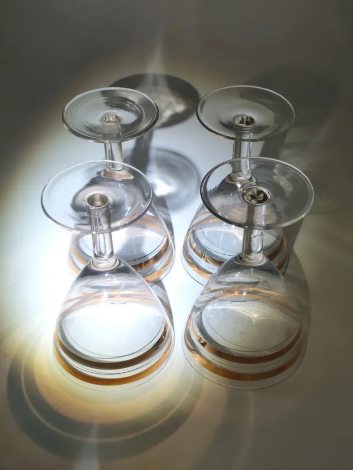 Набор из 4-х рюмок с декором в виде полос, стекло, золочение, Стеклозавод «Неман», СССР, 1970-1990 гг.