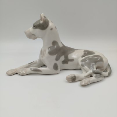 Статуэтка "Мраморный дог", скульптор И.И. Ризнич, фарфор, роспись, Ленинградский фарфоровый завод (ЛФЗ), СССР, 1970-1992 гг.