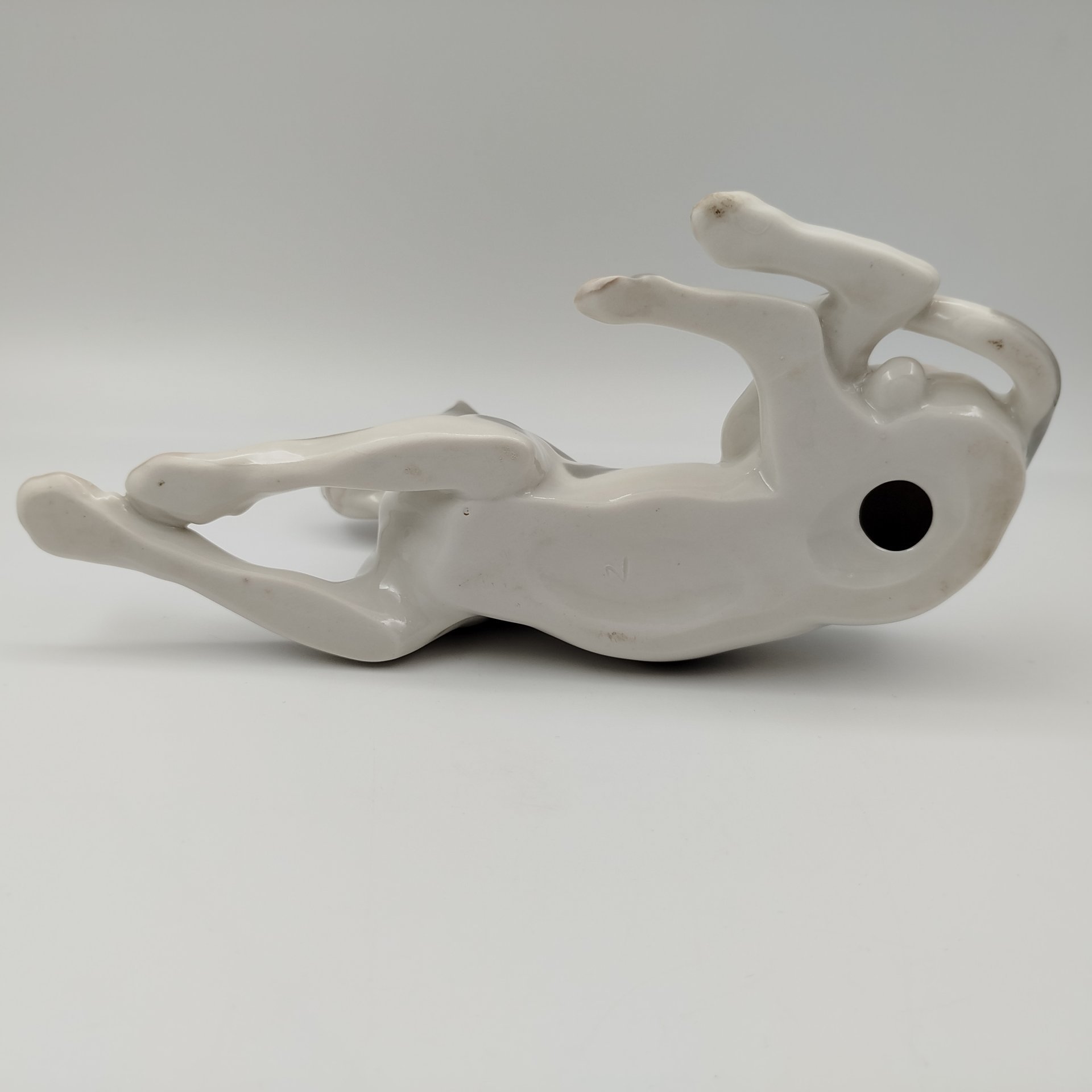 Статуэтка "Мраморный дог", скульптор И.И. Ризнич, фарфор, роспись, Ленинградский фарфоровый завод (ЛФЗ), СССР, 1970-1992 гг.