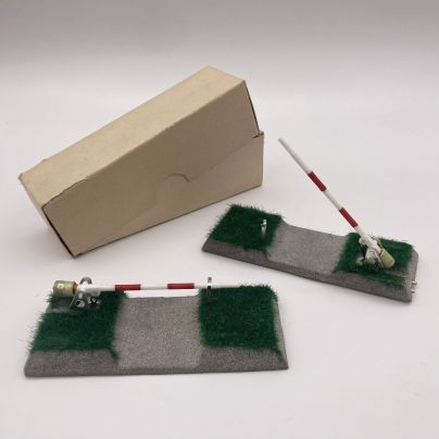 Набор шлагбаумов "Bahnubergang B13" в коробке для железнодорожных моделей, Siba Models, бумага, печать, ГДР, 1970-1989 гг.