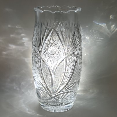 Большая ваза для цветов с резным растительным декором, хрусталь, алмазная грань, СССР, 1970-1990 гг.
