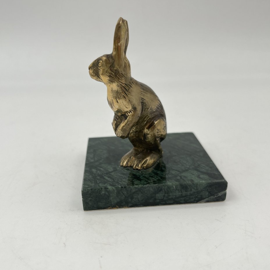 Статуэтка "Заяц"