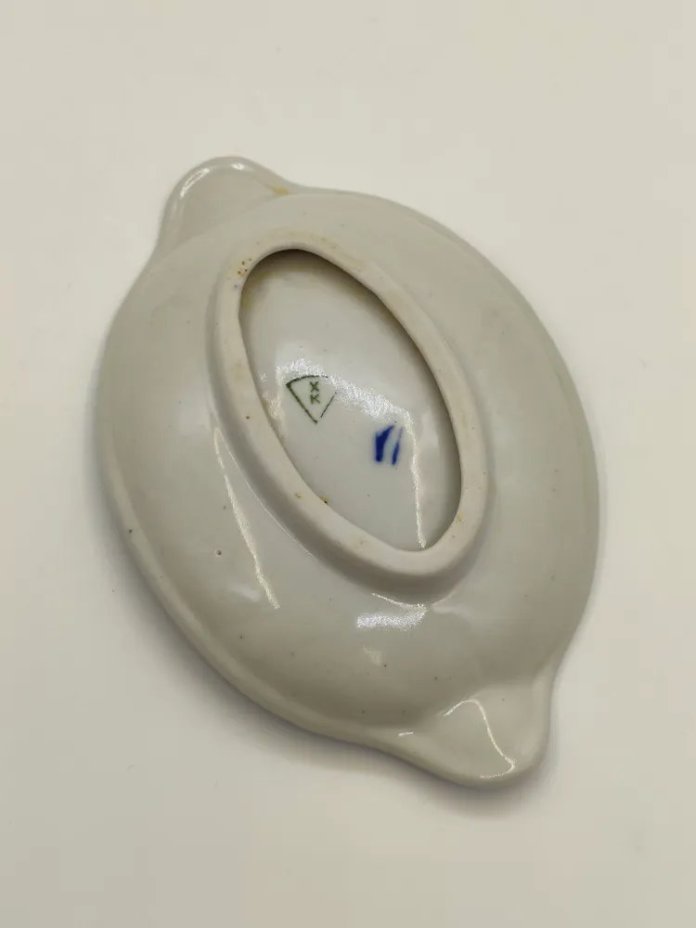 Лимонница с цветочным декором, фарфор, роспись, Турыгинский фарфоровый завод артели «Художественная керамика» (Гжель), СССР, 1950-1970 гг.