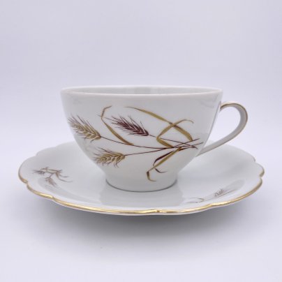 Чайная пара, украшенная фигурном бортом и колосками, Limoges Vertitable Porcelaine de Grand Feu, фарфор, деколь, золочение