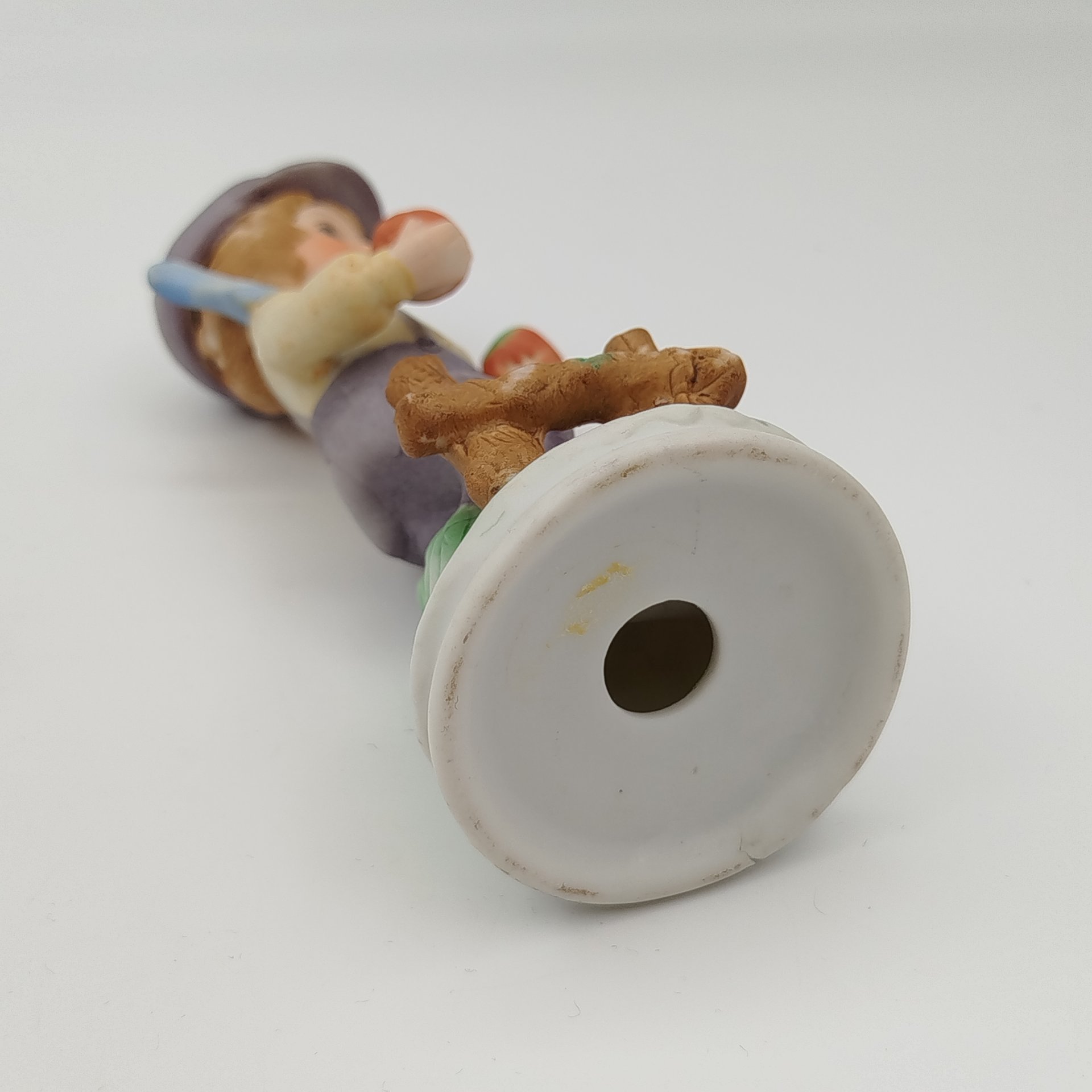 Статуэтка "Мальчик с яблоками", фарфор, роспись, Европа, 1990-2000 гг.