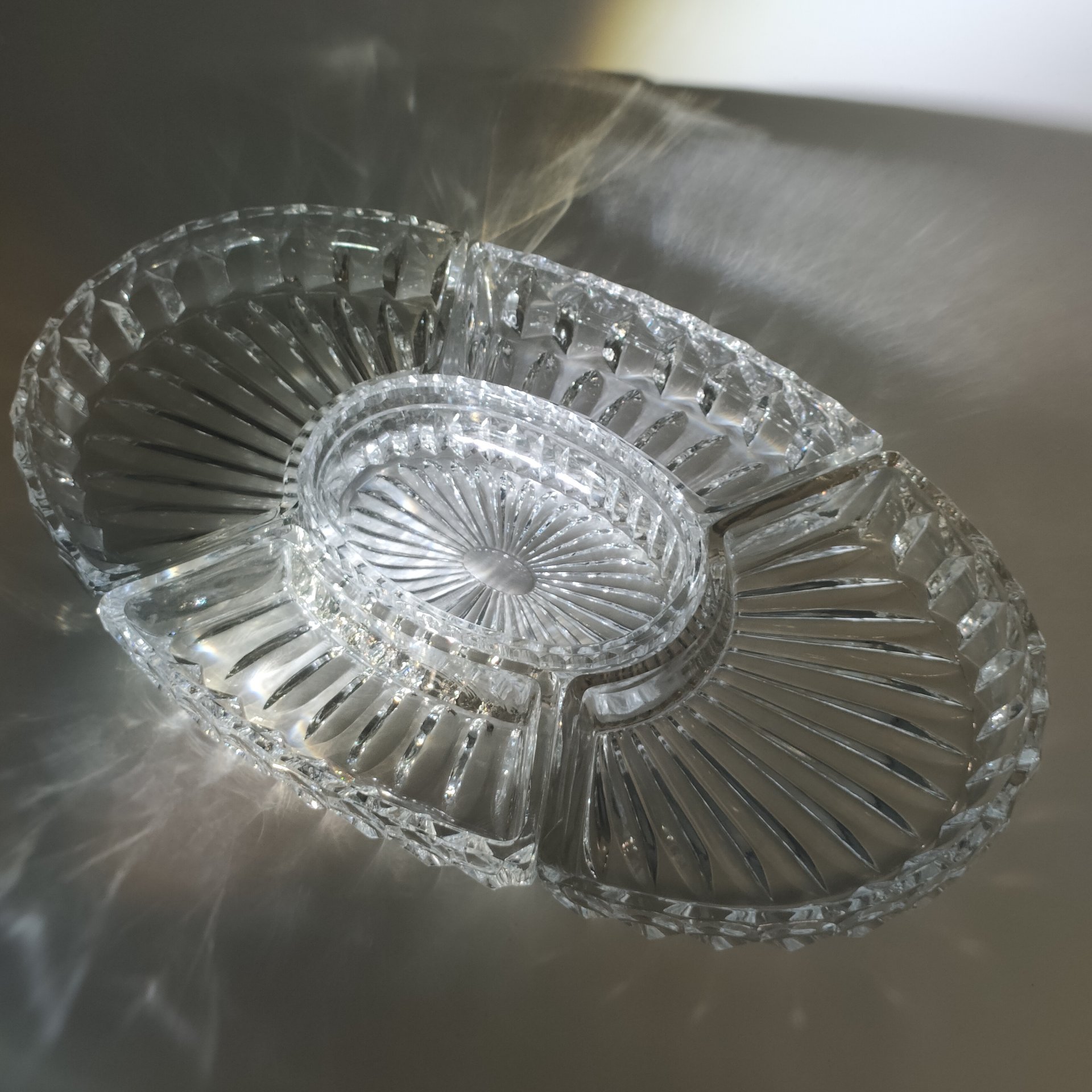 Менажница пятисекционная с рифленой поверхностью