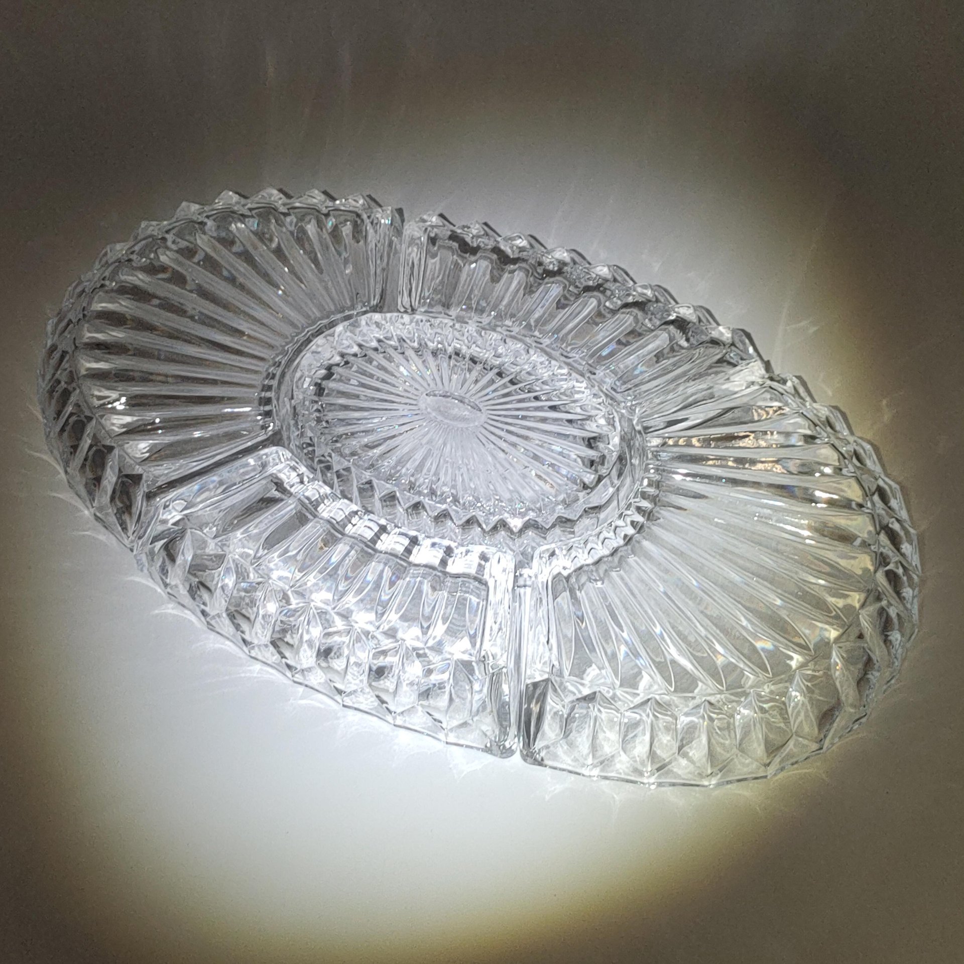 Менажница пятисекционная с рифленой поверхностью