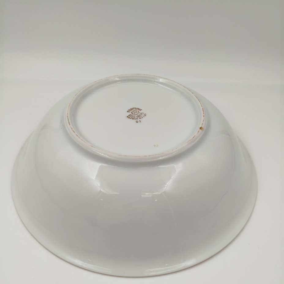 Салатник круглой формы из сервиза "Мадонна", фарфор, деколь, люстр, золочение, Fortuna Eisenberg, Германия, 1960-1973 гг.