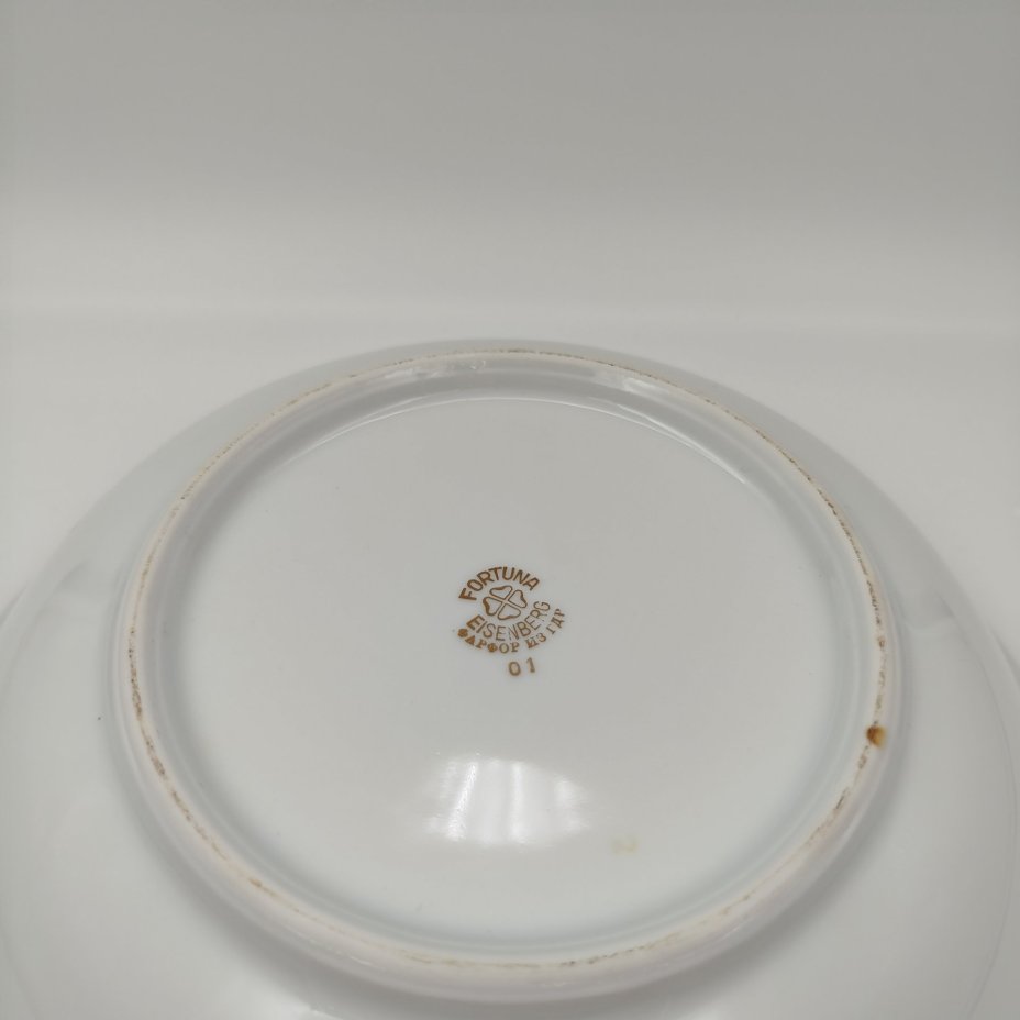Салатник круглой формы из сервиза "Мадонна", фарфор, деколь, люстр, золочение, Fortuna Eisenberg, Германия, 1960-1973 гг.