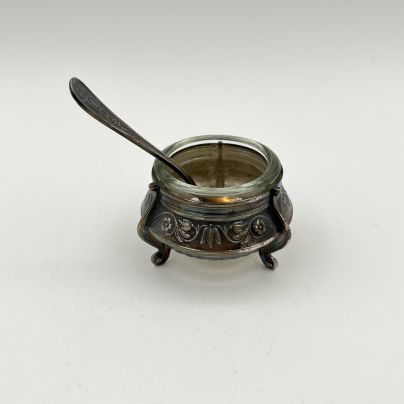 Солонка с ложкой, мНЦ (медь-никель-цинк), стекло (вставка), Мстерский завод художественных изделий «Ювелир», СССР, 1965-1990 гг.