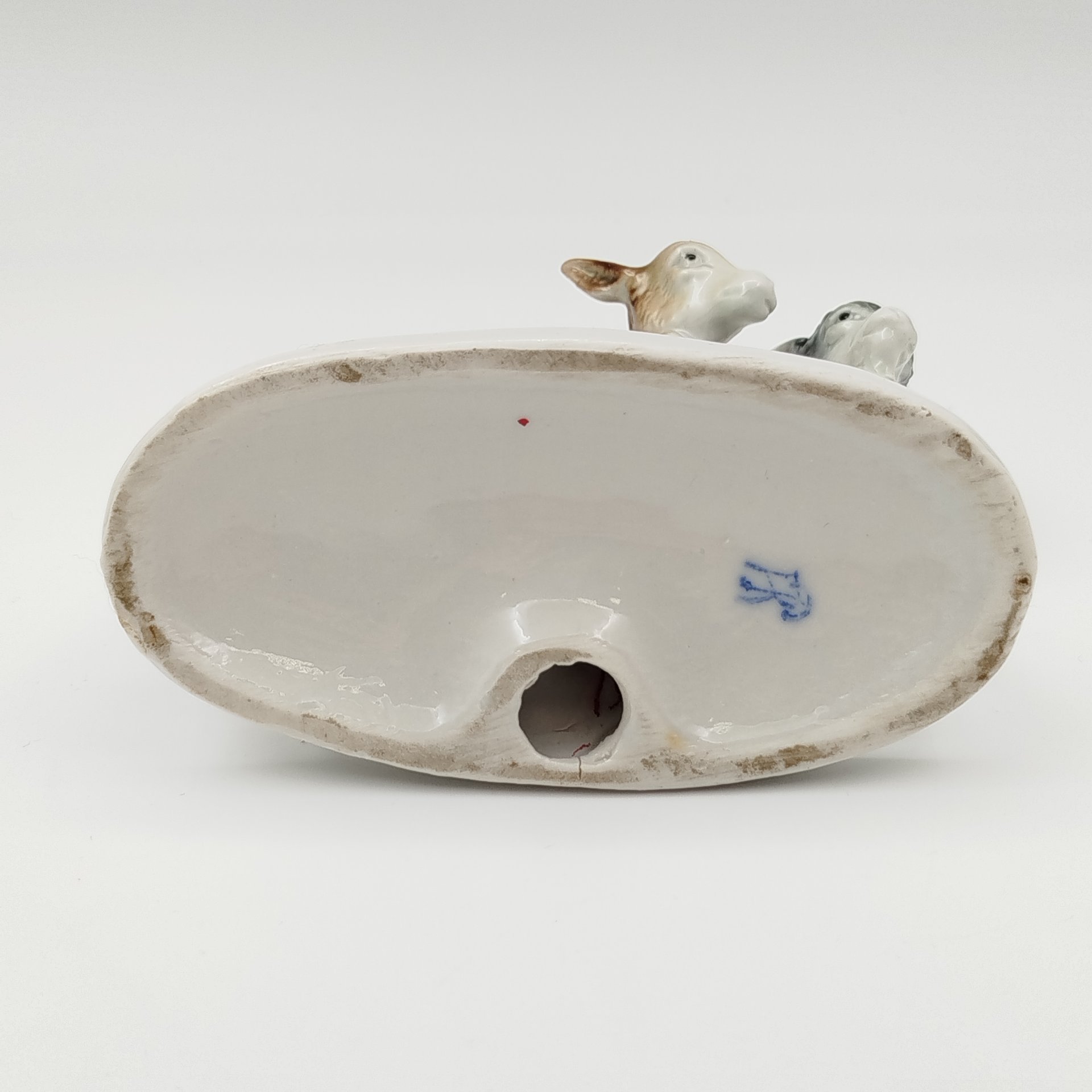 Статуэтка "Козлята", фарфор, аэрография, Западная Европа, 1960-1980 гг.