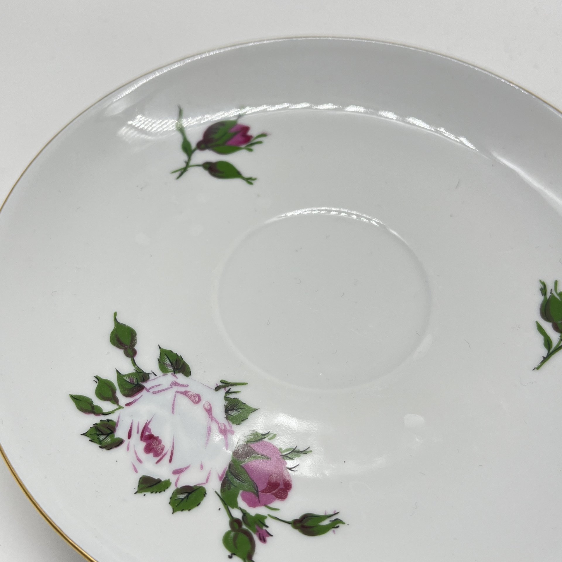 Набор из тарелки и 3 блюдец с цветочным декором, фарфор, деколь, золочение, Kahla, ГДР, 1968-1987 гг.