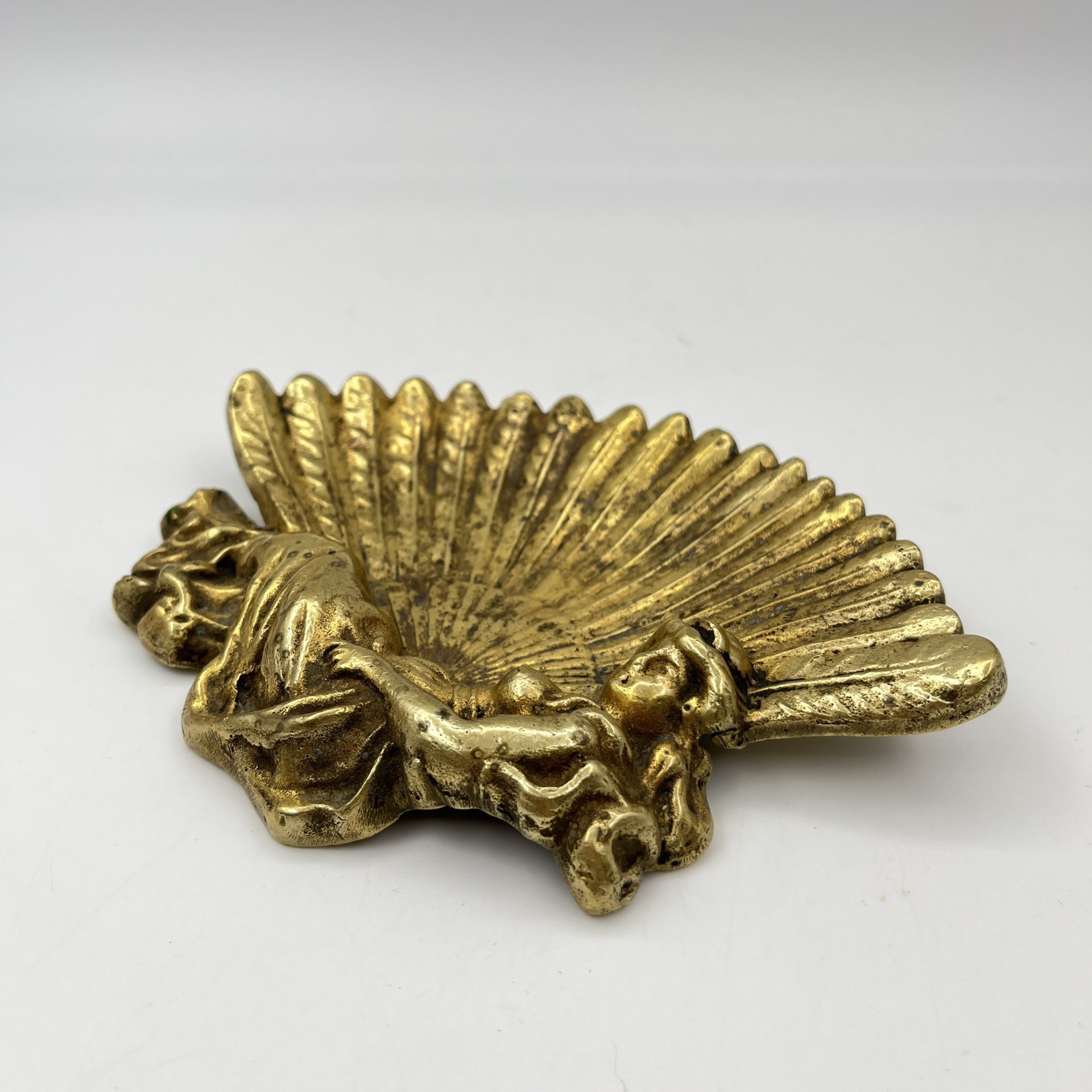 Пепельница "Девушка с веером"