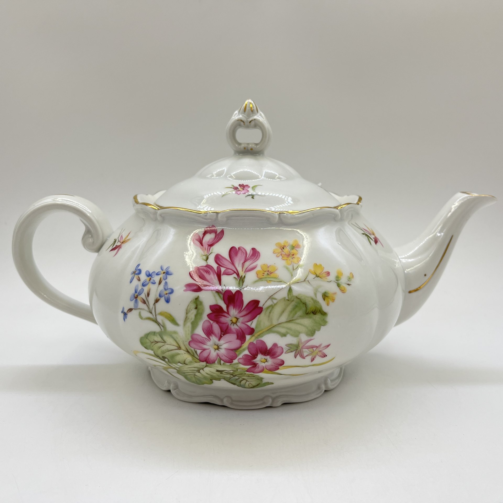 Чайник с цветочным декором, фарфор, деколь, золочение, Haas & Czjzek, Чехословакия, 1920-1950 гг.