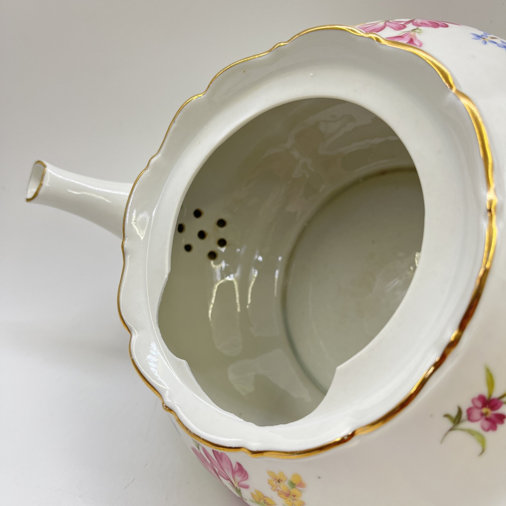 Чайник с цветочным декором, фарфор, деколь, золочение, Haas & Czjzek, Чехословакия, 1920-1950 гг.