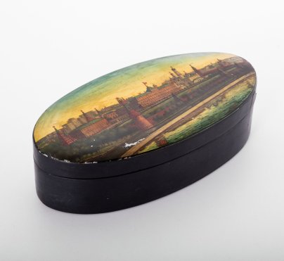 Шкатулка (лаковая миниатюра) "Кремль", папье-маше, лак, роспись, письмо "по-сквозному" (на светоотражающем материале), Федоскинская фабрика миниатюрной живописи (Федоскино), СССР, 1947 г.