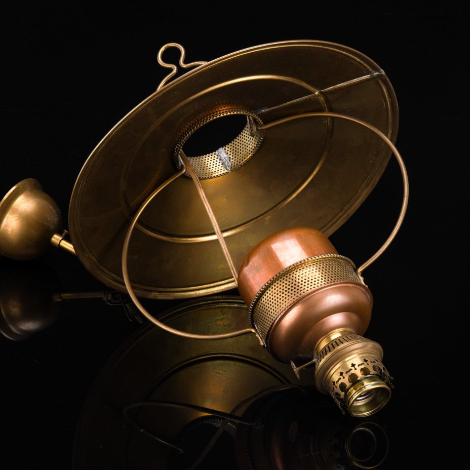 Лампа подвесная, керосиновая, переделанная под электрическую