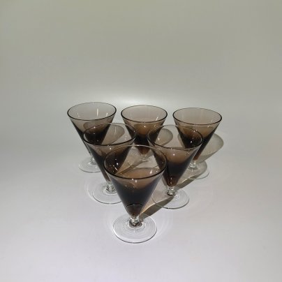 Набор из шести рюмок коричневого оттенка, цветное стекло, СССР, 1960-1990 гг.