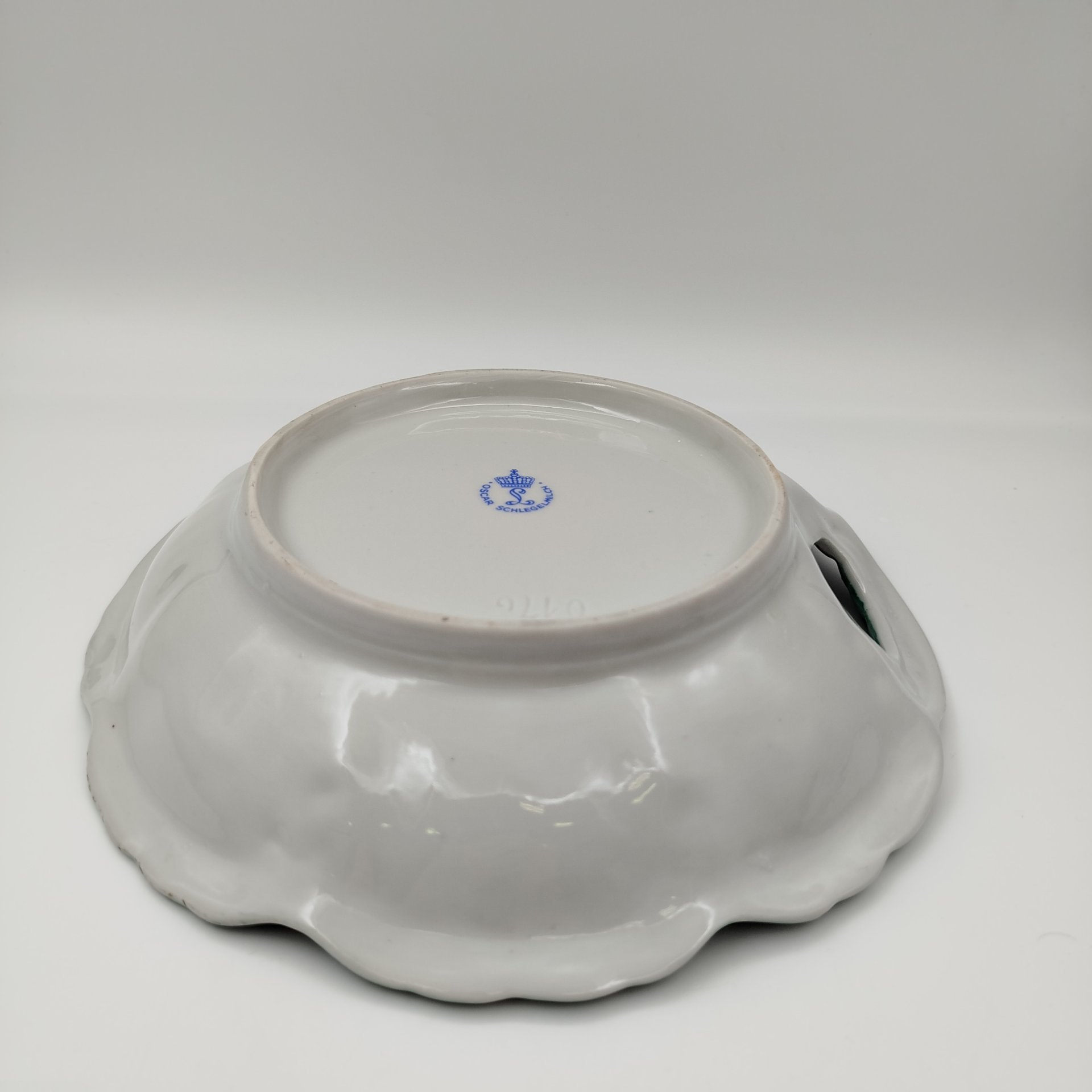 Блюдо сервировочное с цветочным декором и каймой бирюзового оттенка, фарфор, деколь, подрисовка, обводка, Oscar Schlegelmilch, ГДР, 1953-1972 гг.