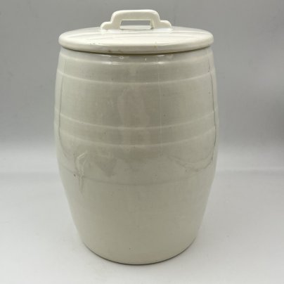 Бочонок с крышкой (для хранения сыпучих продуктов), фаянс, глазурь, Будянский фаянсовый завод «Серп и молот», СССР, 1957-1965 гг.